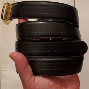 Vintage real leather Vera Pelle black belt size 40"